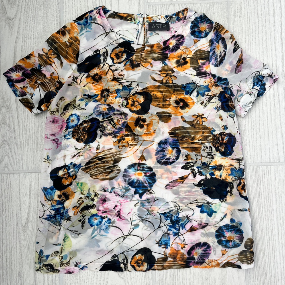 Astr short sleeve sheer top